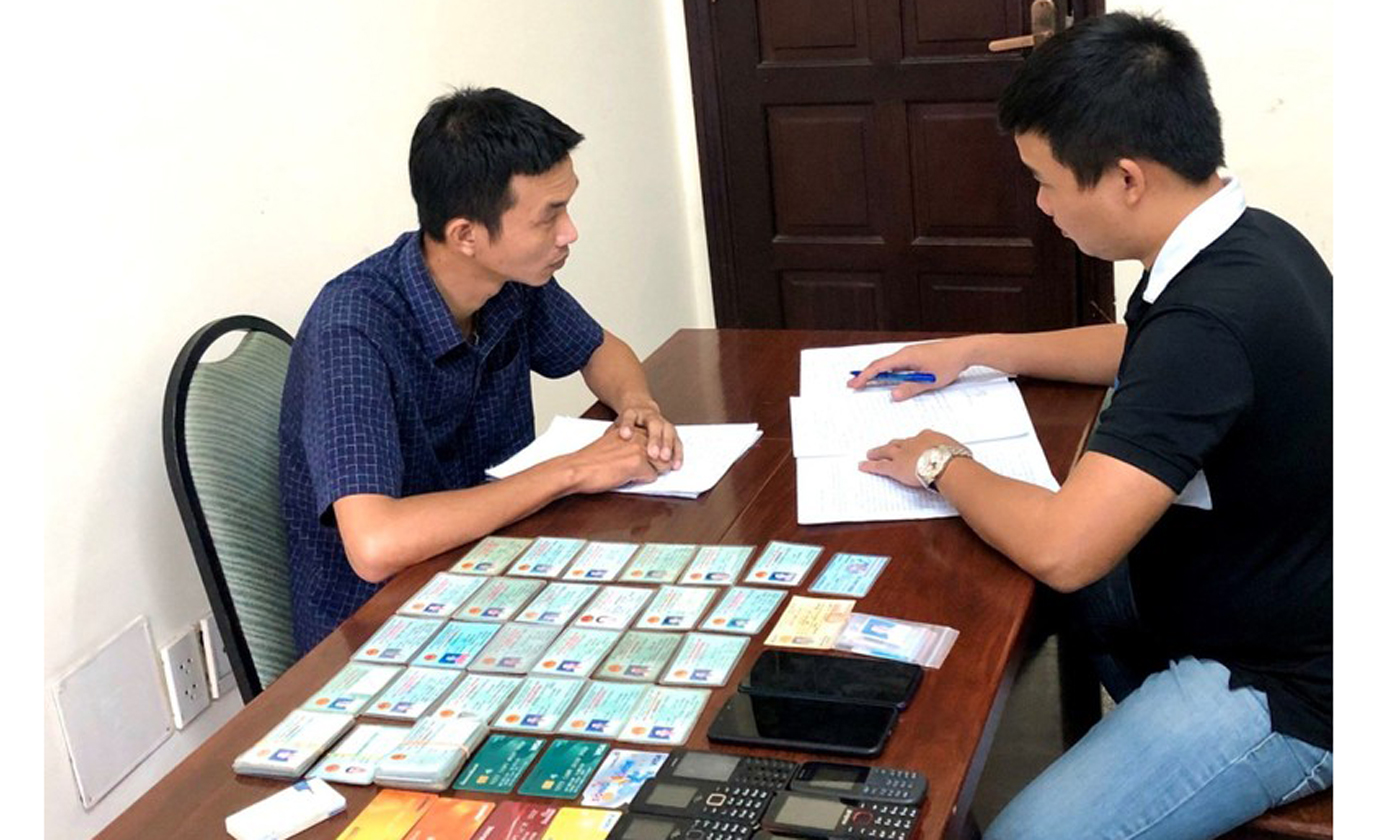 Một đường dây lừa đảo qua mạng bị công an tỉnh Thừa Thiên Huế triệt phá. Ảnh: Hồng Nhung