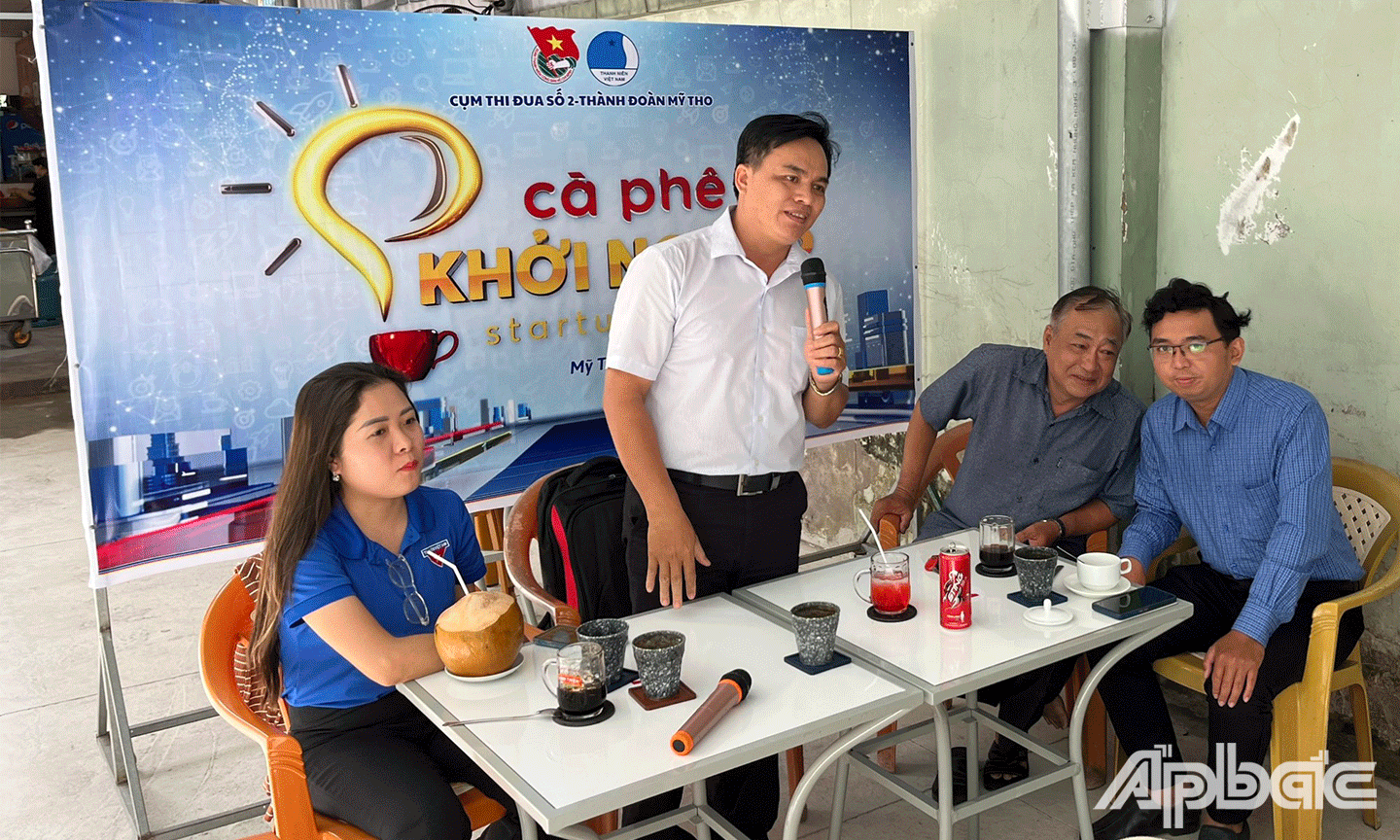 Đến với cà phê khởi nghiệp, các bạn đoàn viên, thanh niên được trao đổi kinh nghiệm, chia sẻ những khó khăn trong khởi nghiệp 