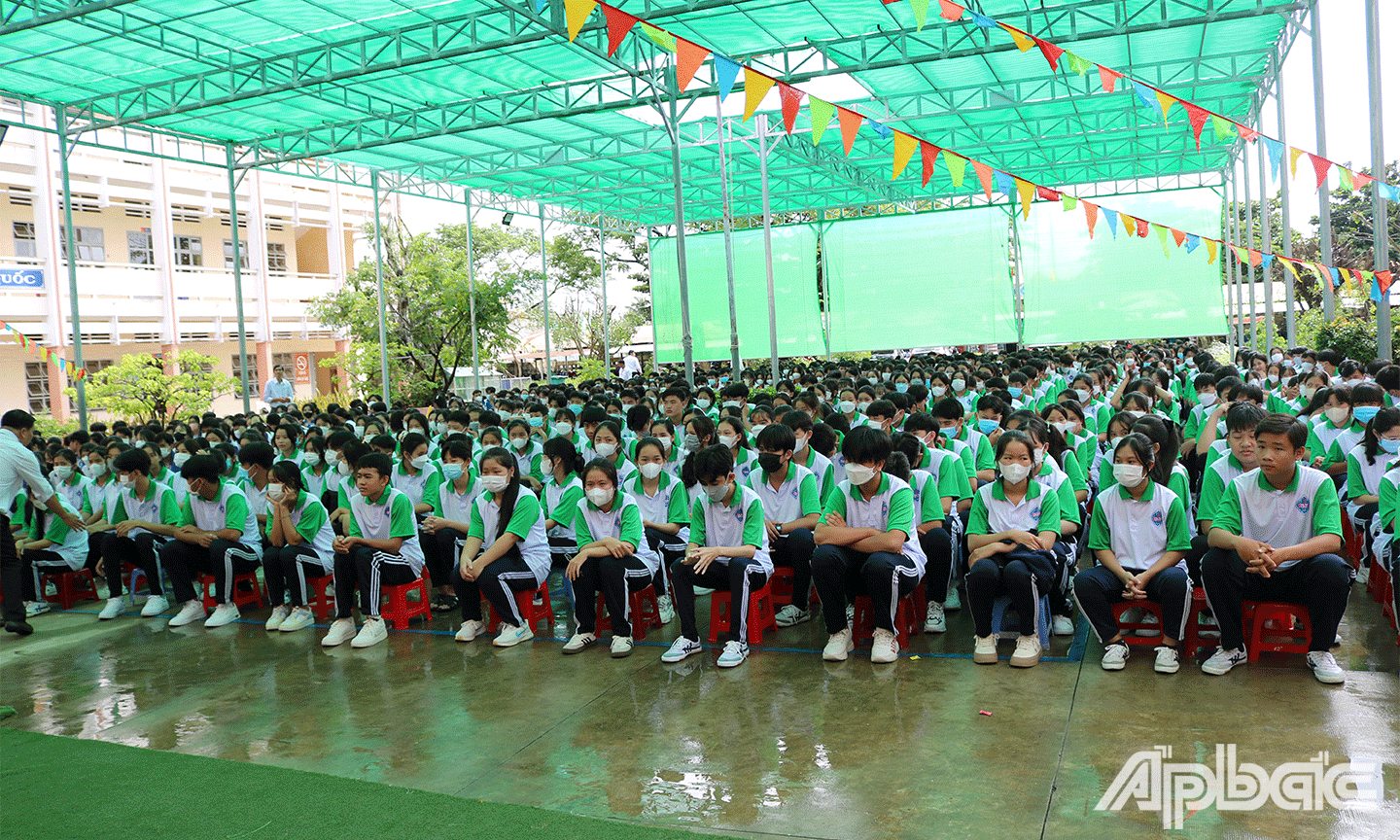 Quang cảnh buổi lễ khai giảng
