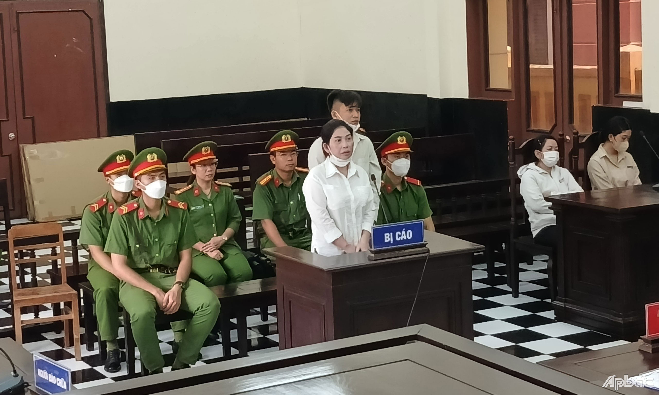 Các bị cáo tại phiên tòa.
