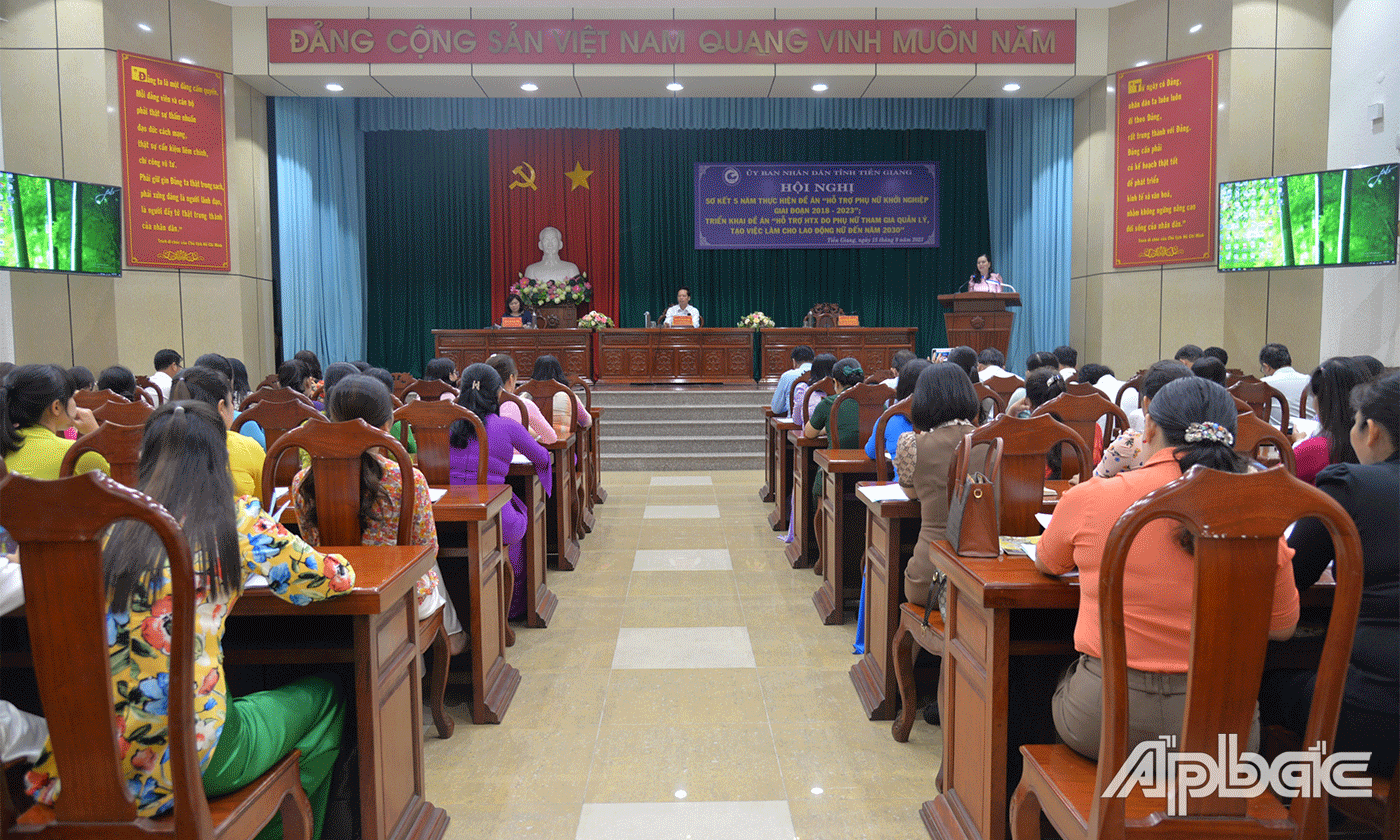 Quang cảnh hội nghị.
