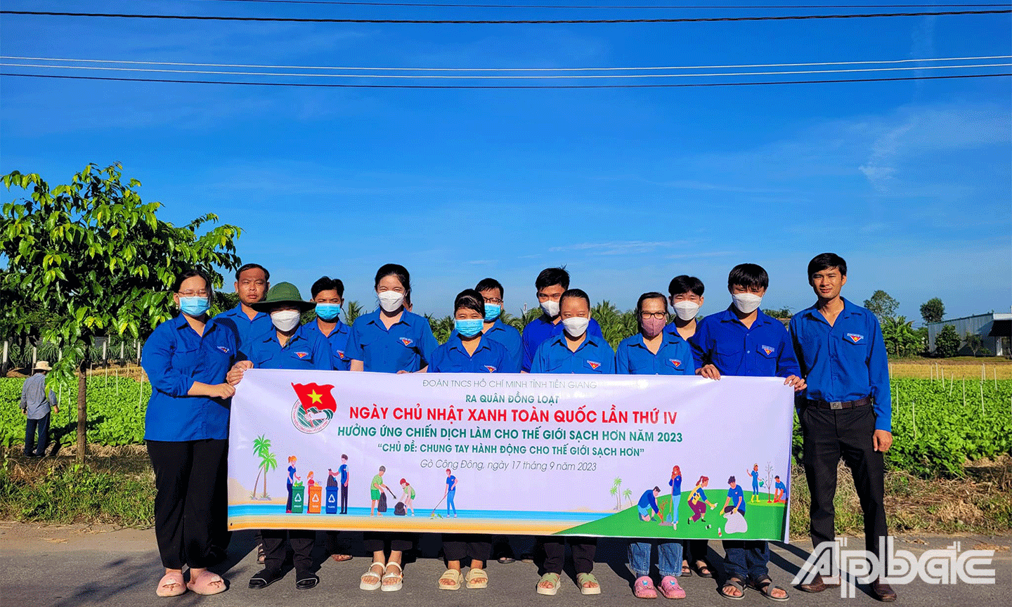 Đoàn viên, thanh niên huyện Gò Công Đông ra quân thực hiện nhiều công trình, phần việc 