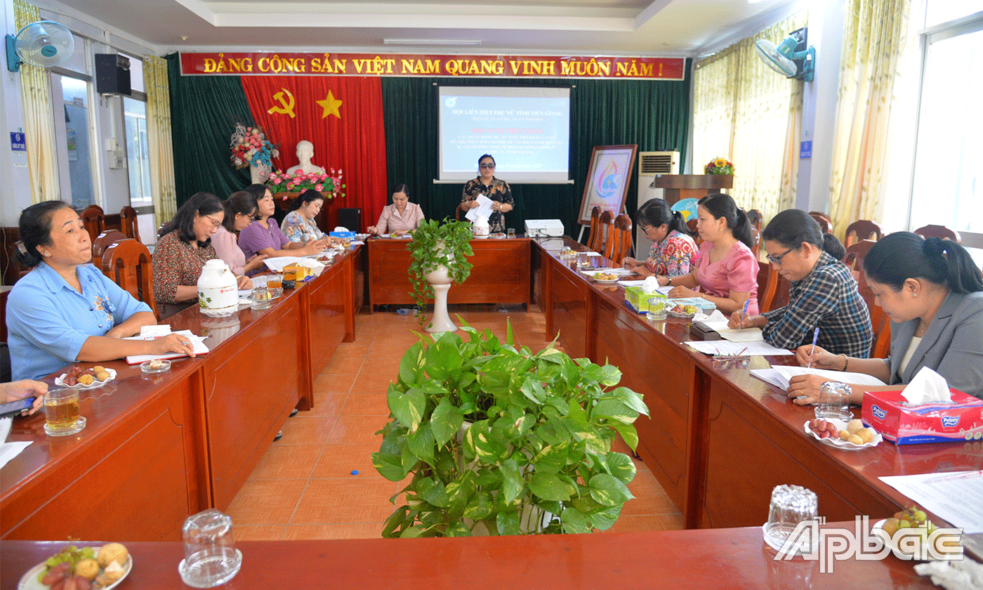 Quang cảnh buổi triển khai kế hoạch thực hiện Dự án.