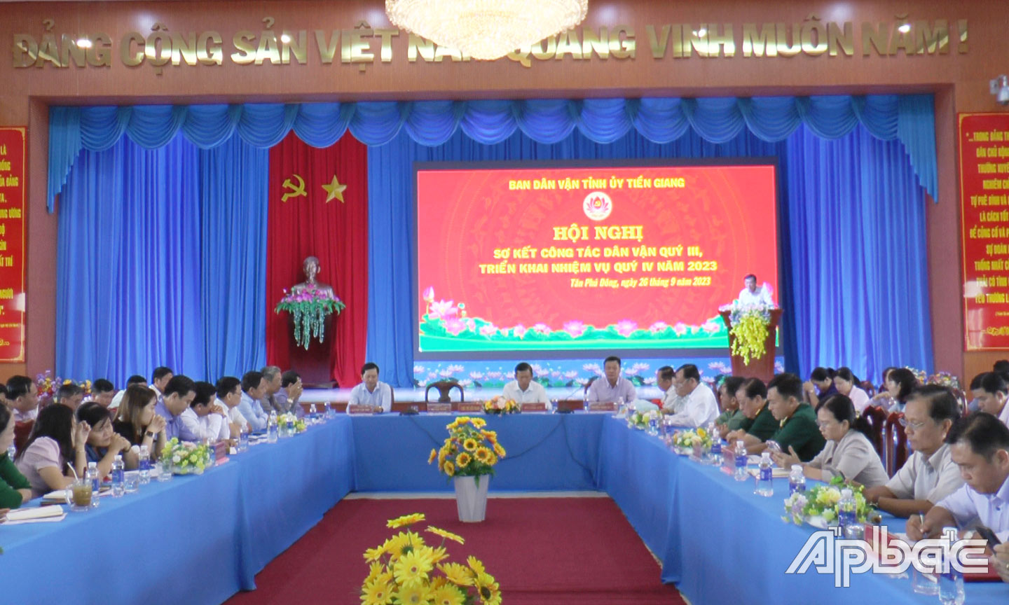  Ông Đỗ Tấn Hùng-UVBTV Tỉnh ủy-Trưởng Ban Dân vận Tỉnh ủy phát biểu tại hội nghị.