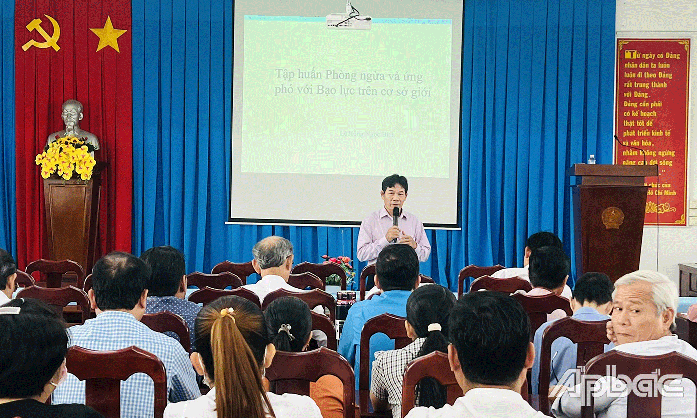 Quang cảnh buổi tập huấn.