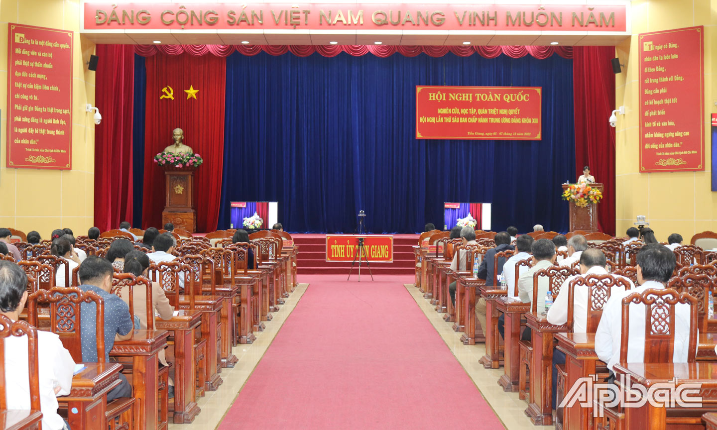 Quang cảnh Hội nghị toàn quốc nghiên cứu, học tập, quán triệt Nghị quyết Hội nghị lần thứ sáu Ban Chấp hành Trung ương Đảng khóa XIII.