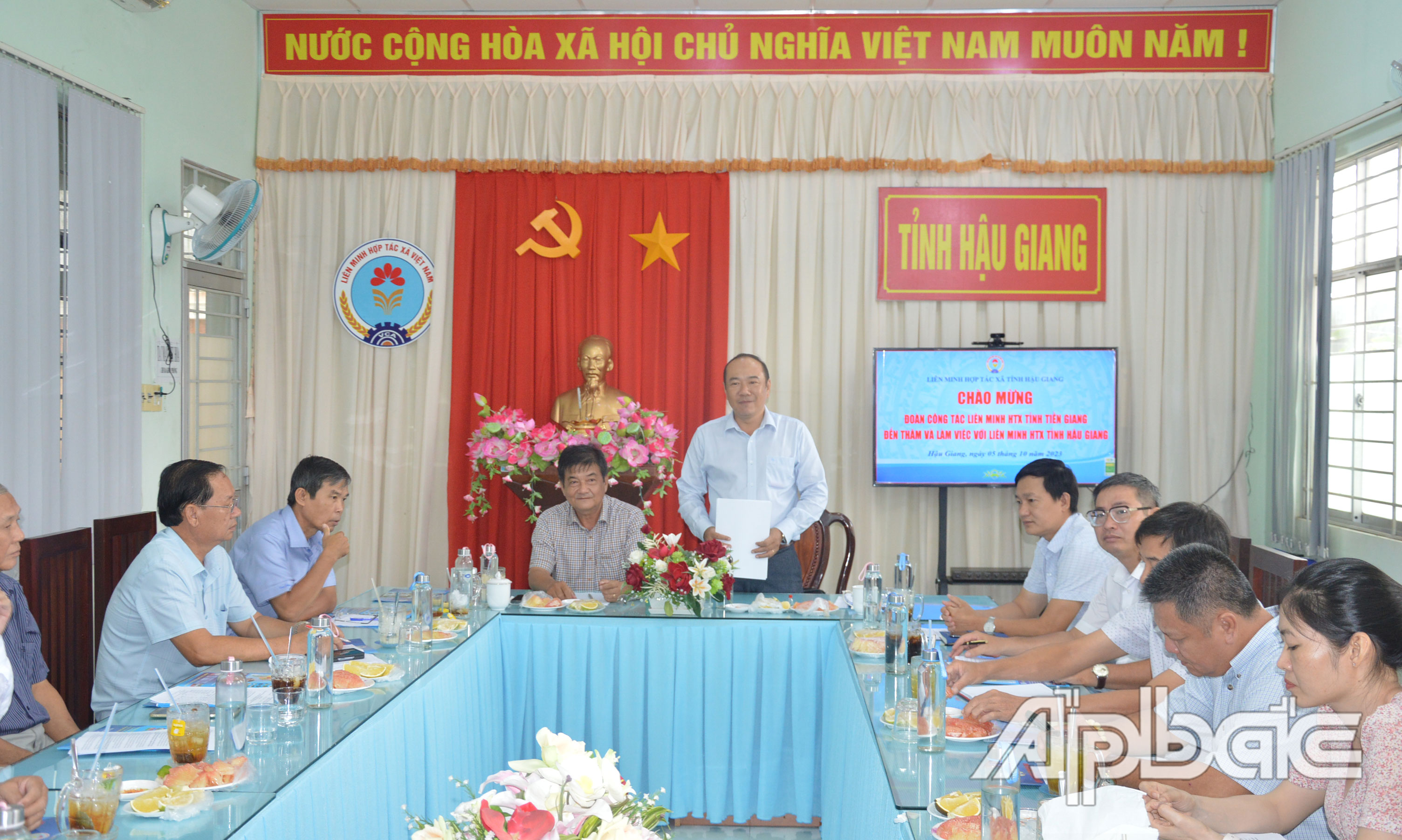 Đồng chí Lê Minh Khánh phát biểu tại buổi làm việc.