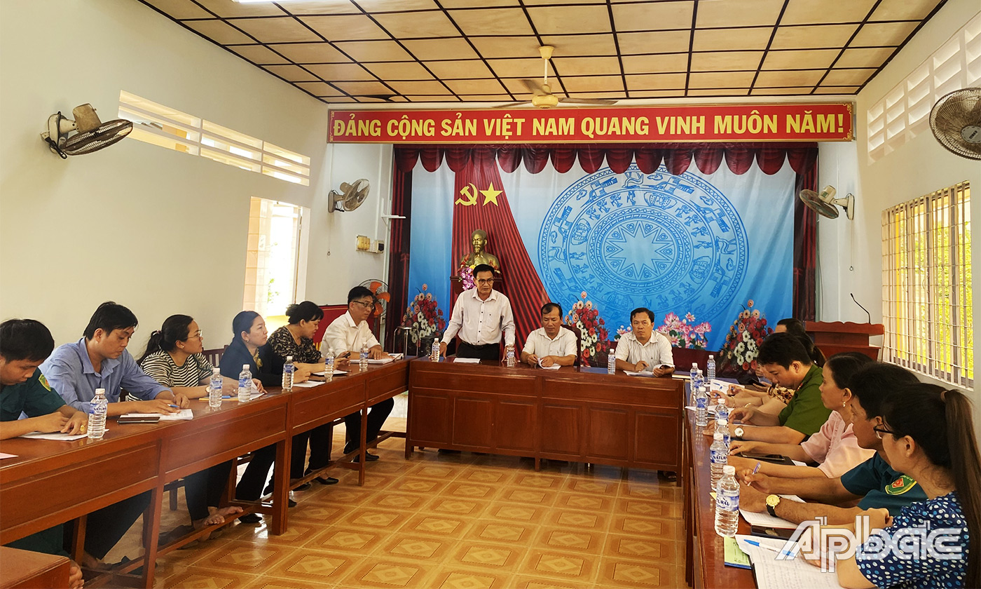 Đồng chí Lê Văn Nê phát biểu tại buổi làm việc