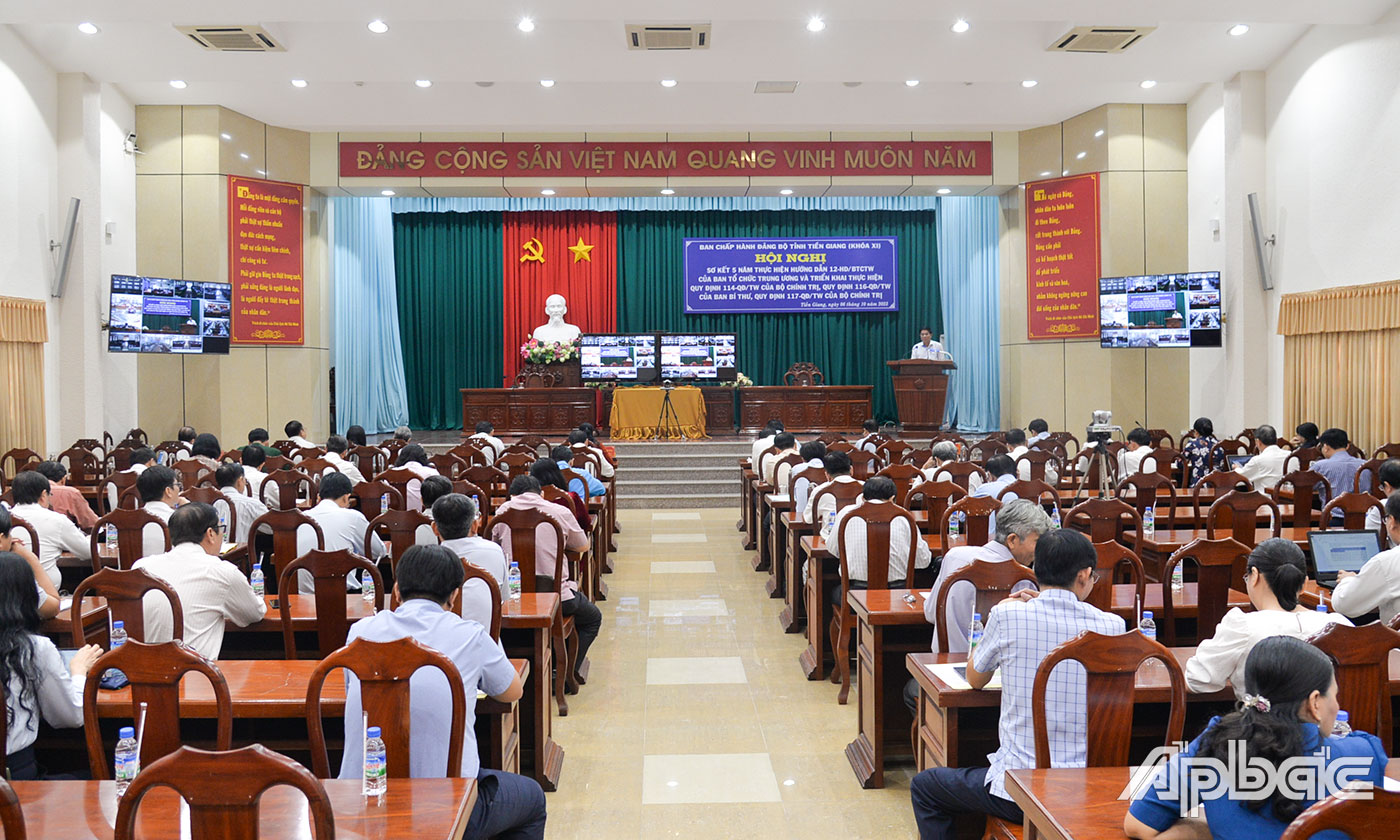 Quang cảnh hội nghị.