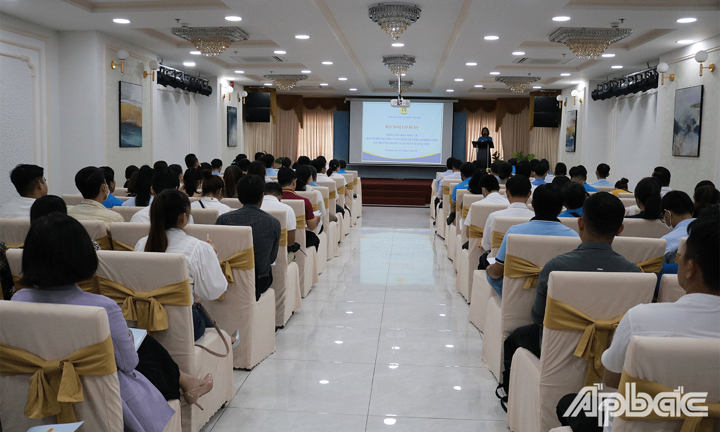 Quang cảnh lớp tập huấn