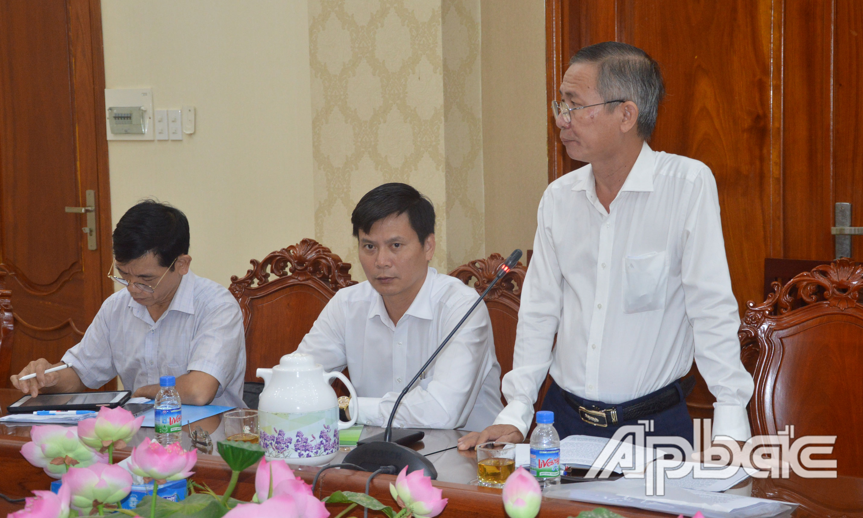Đồng chí Nguyễn Quang Thành phát biểu tại buổi làm việc.