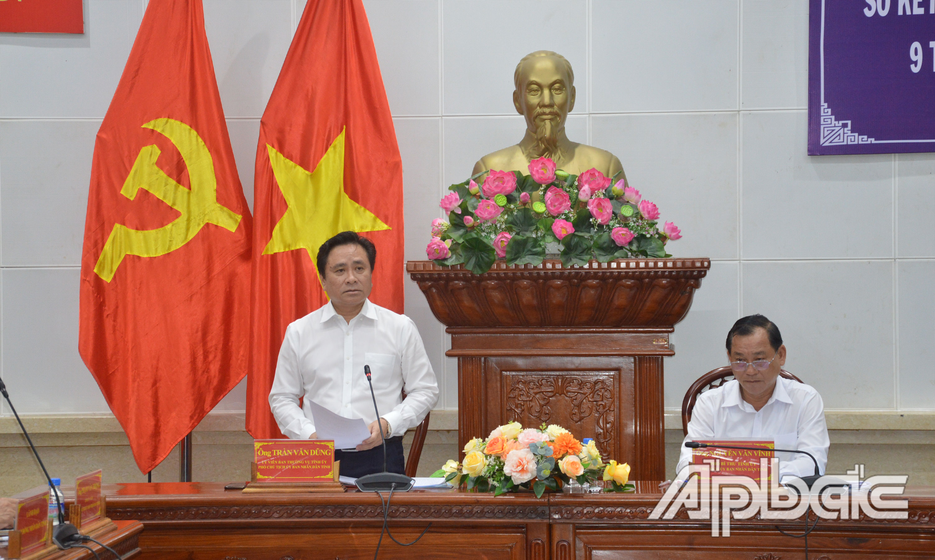 Phó Chủ tịch Thường trực UBND tỉnh Trần Văn Dũng phát biểu tại hội nghị.