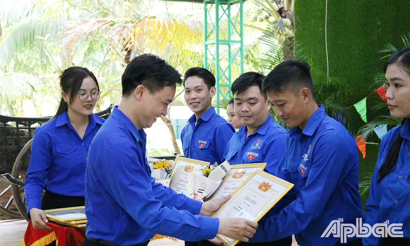 UB Hội LHTN Việt Nam tỉnh Tiền Giang tuyên dương 11 gương “Cán bộ Hội tiêu biểu”  có nhiều đóng góp cho công tác Hội và phong trào thanh niên tỉnh Tiền Giang. 