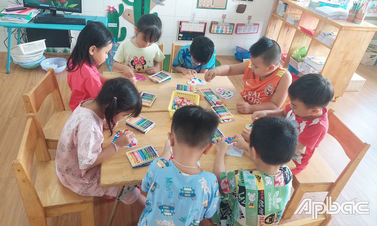 Các trường học thực hiện tốt công tác vệ sinh nhằm loại trừ mầm bệnh TCM lây truyền.