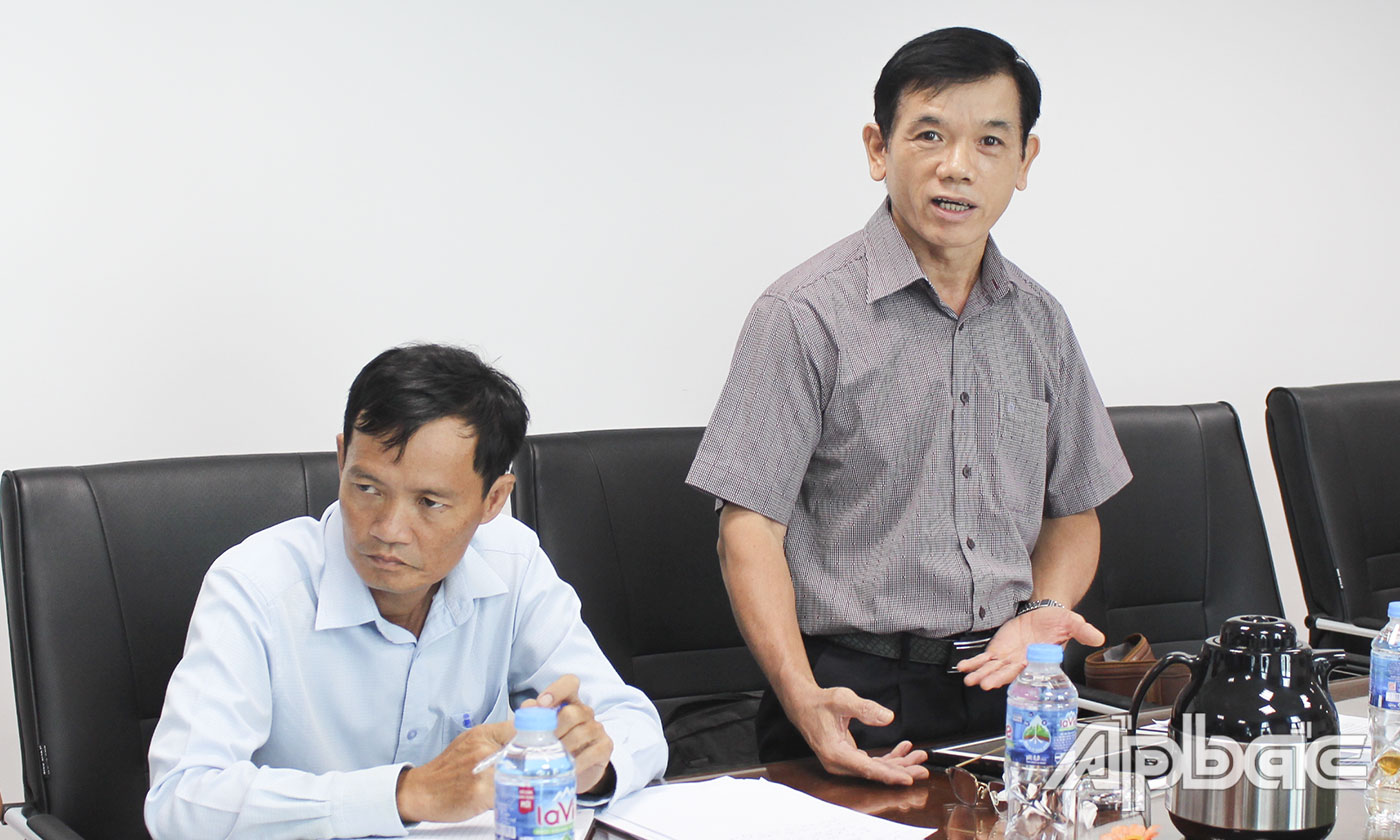 Các đại biểu đề xuất kiến nghị tại buổi làm việc.