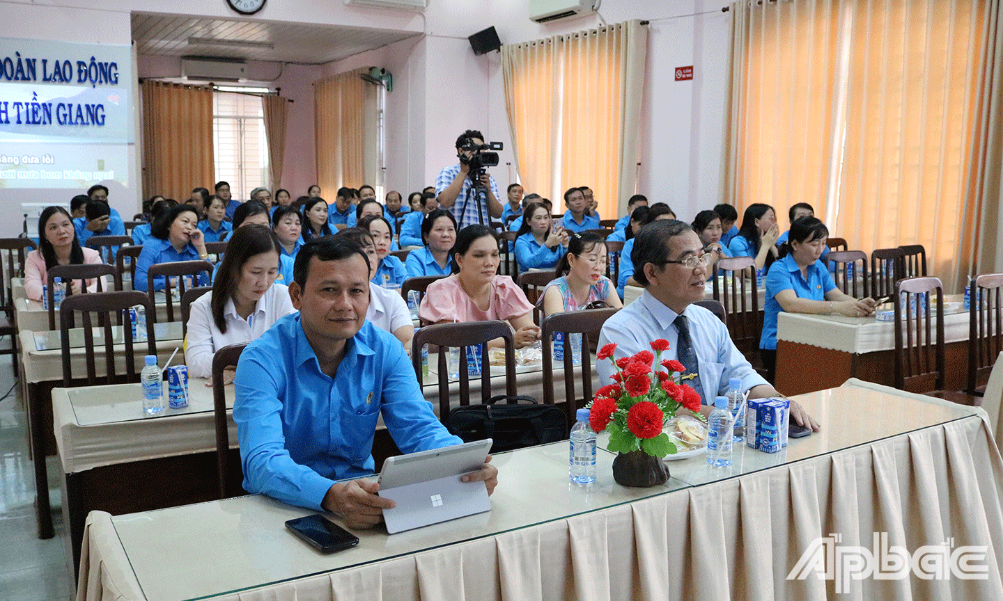 LĐLĐ tỉnh Tiền Giang tổ chức Họp mặt kỷ niệm Ngày Phụ nữ Việt Nam