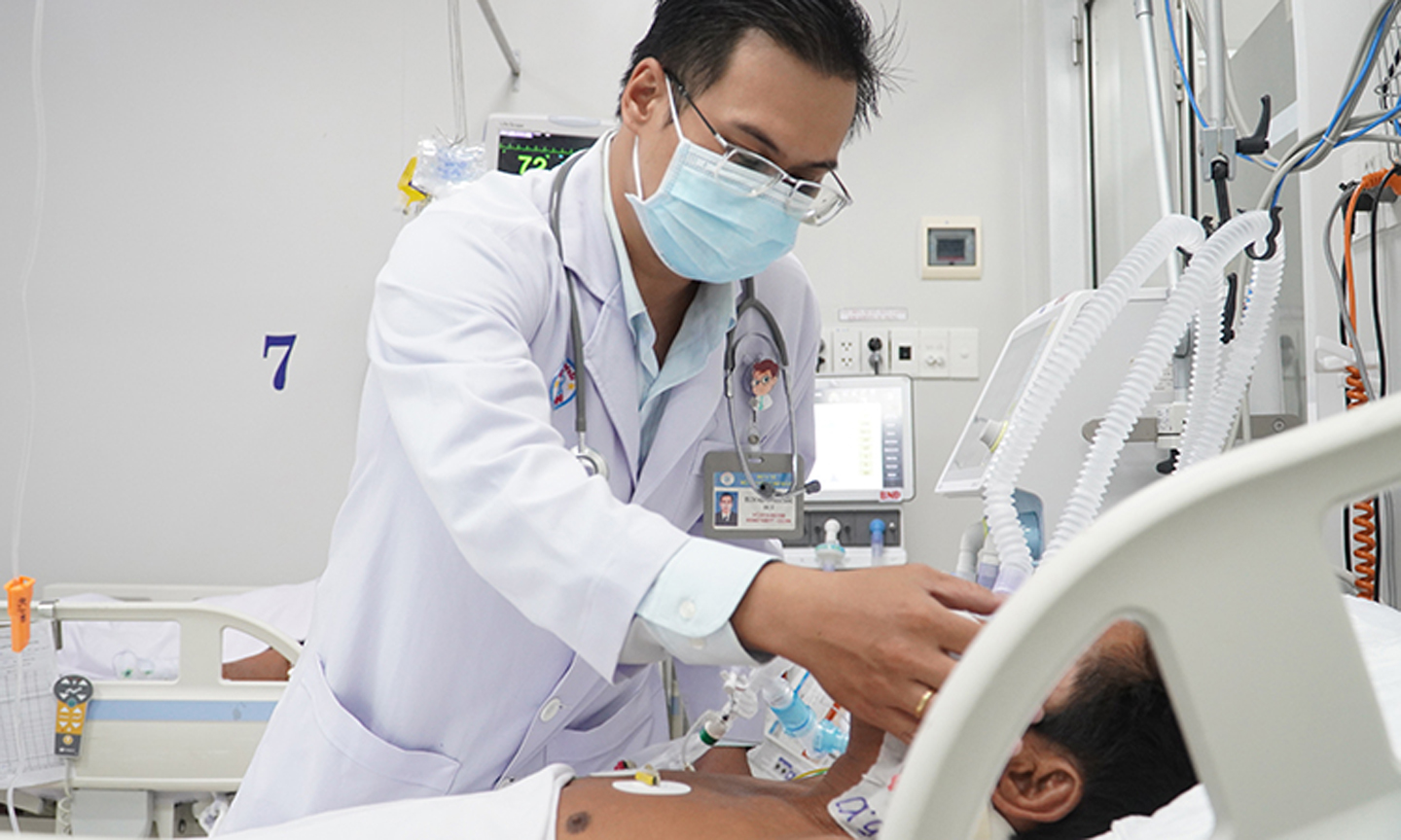 Sau 5 ngày điều trị tích cực, hiện bệnh nhân đã được loại bỏ các chất độc ra khỏi cơ thể.