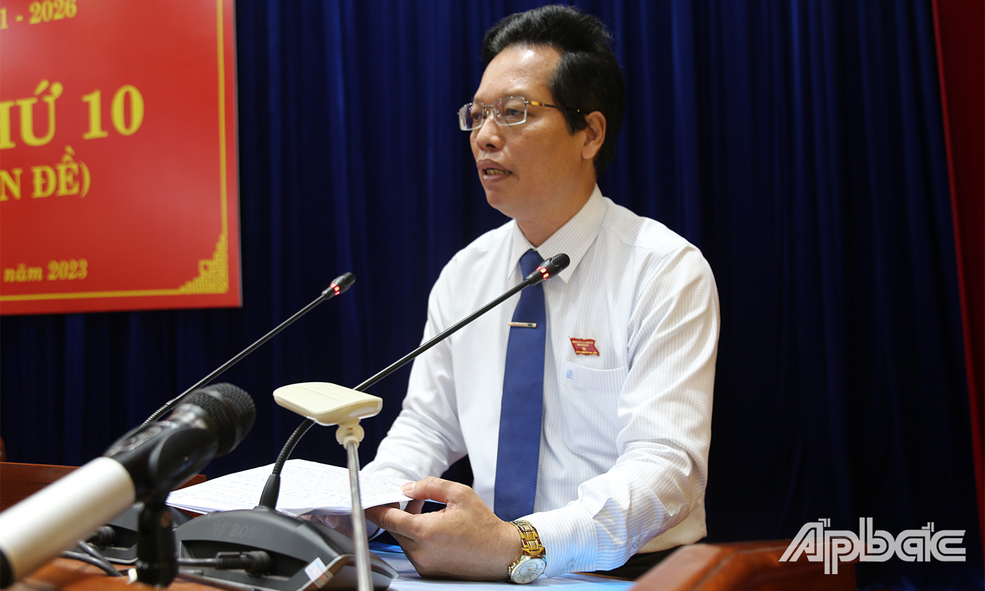 Đồng chí Nguyễn Thành Diệu đánh giá việc tổ chức thực hiện cá nghị quyết của HĐND tỉnh tại kỳ họp chuyên đề