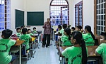 Mặc lời đàm tiếu, người phụ nữ sáng mải miết bán vé số, chiều 'đứng lớp' dạy học