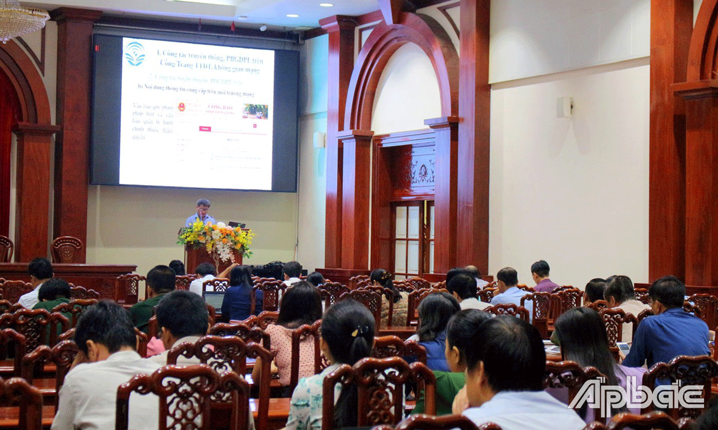 Tập huấn tuyên truyền kỹ năng PBGDPL. Ảnh: SỬU MINH