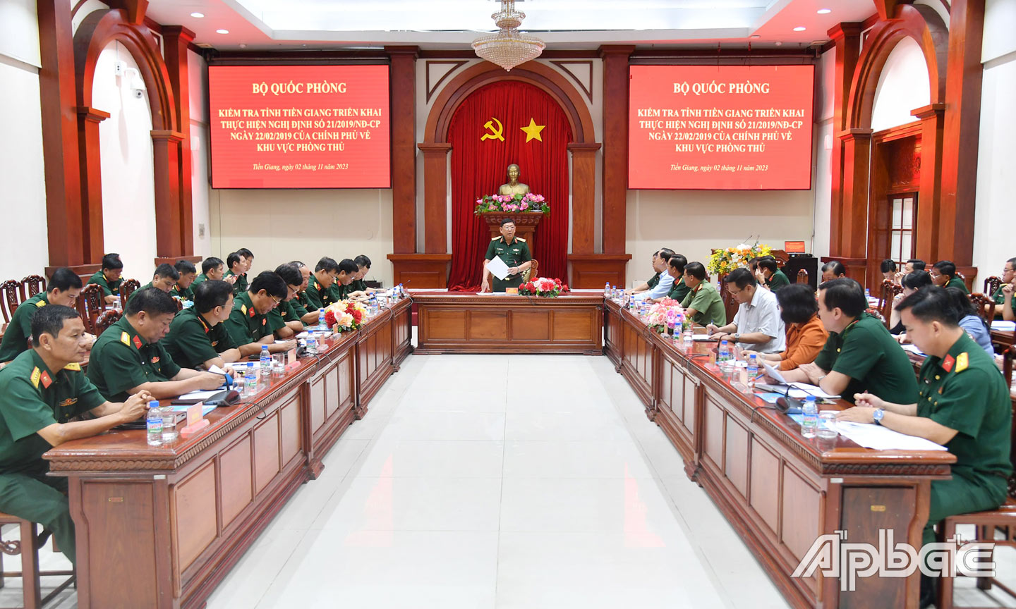 Thượng tướng Huỳnh Chiến Thắng phát biểu chỉ đạo tại buổi kiểm tra về kết quả thực hiện Nghị định 21 của Chính phủ về KVPT tại tỉnh Tiền Giang. 