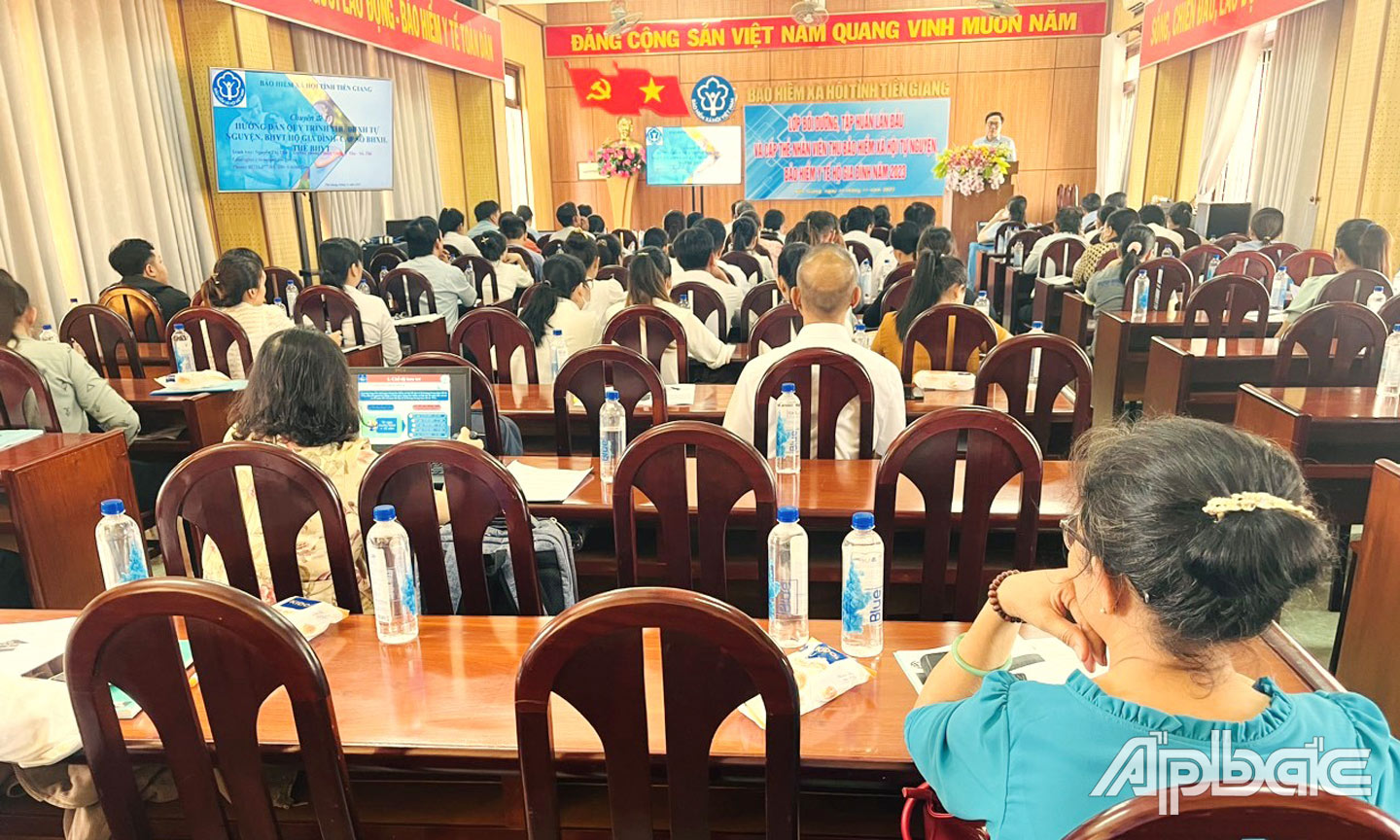 Quang cảnh hội nghị tập huấn