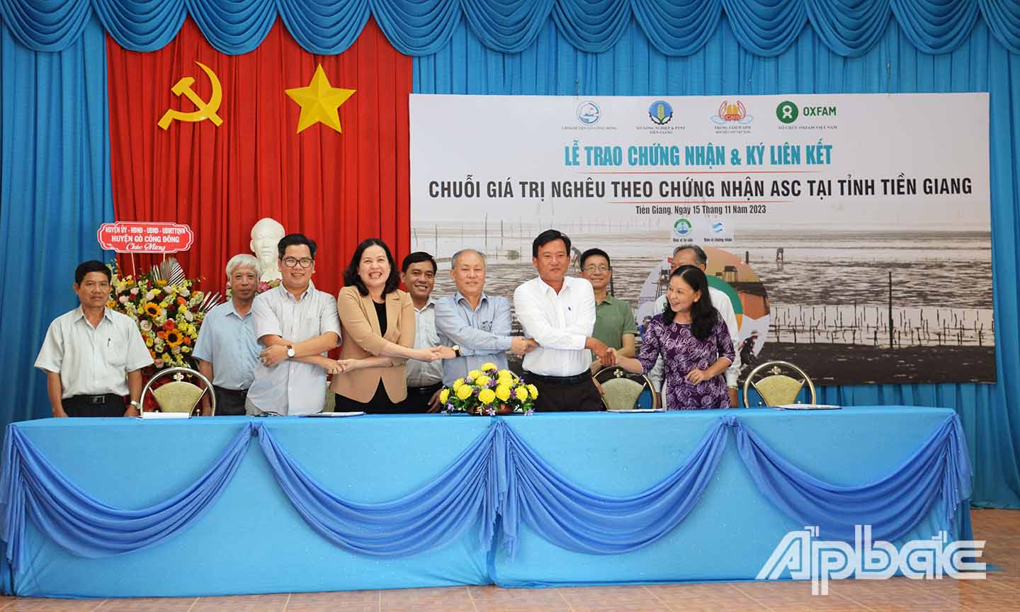 Các doanh nghiệp ký kết 