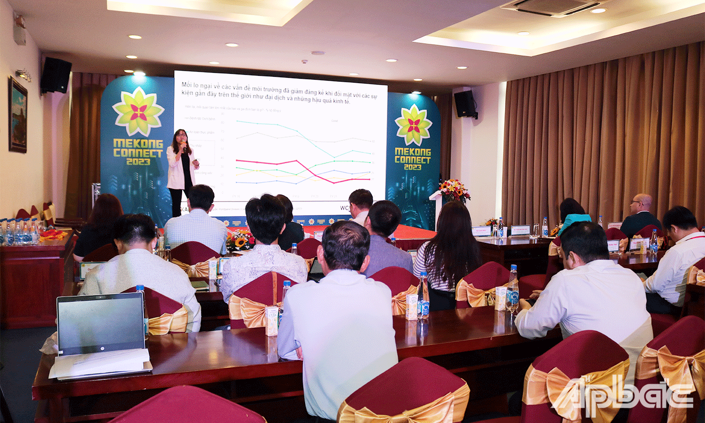 giải pháp thúc đẩy xu hướng tiêu dùng xanh trong xã hội và chuyển đổi xanh trong cộng đồng doanh nghiệp.