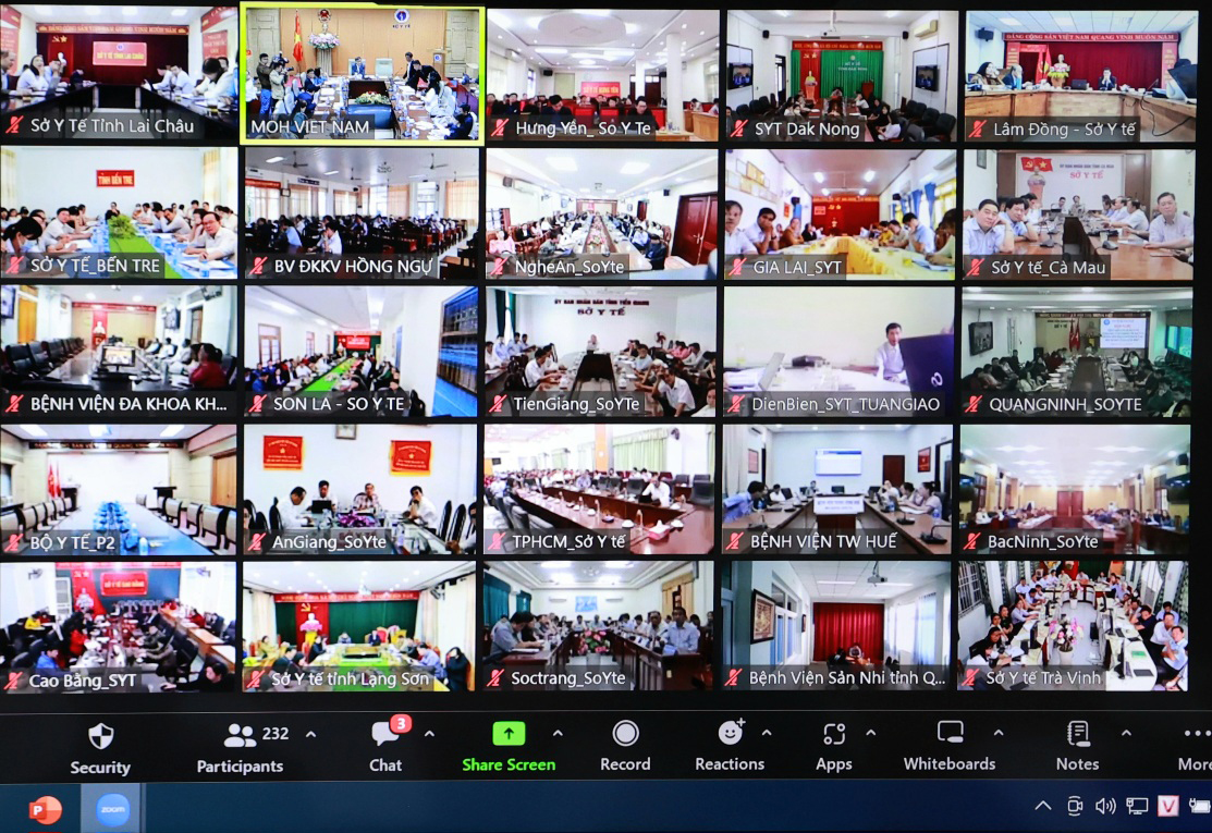 Hội nghị được tổ chức trực tuyến kết nối với các bệnh viện trong cả nước