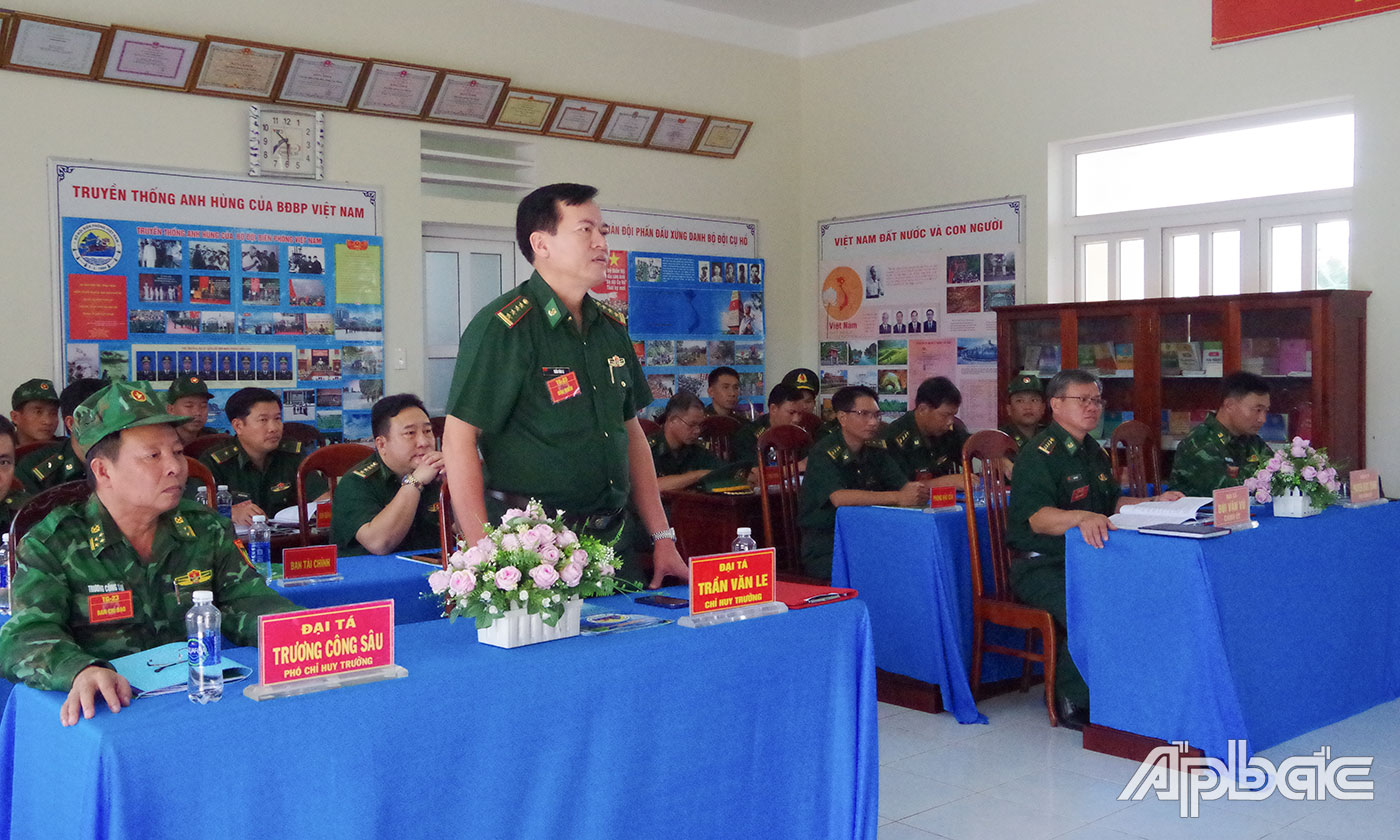 Đại tá Trần Văn Le, Chỉ huy trưởng BĐBP Tiền Giang phát biểu kết luận sau vận hành cơ chế diễn tập chiến thuật Đồn Biên phòng Tân Thành. 