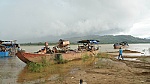 Nhắm mắt' trước cát tặc?