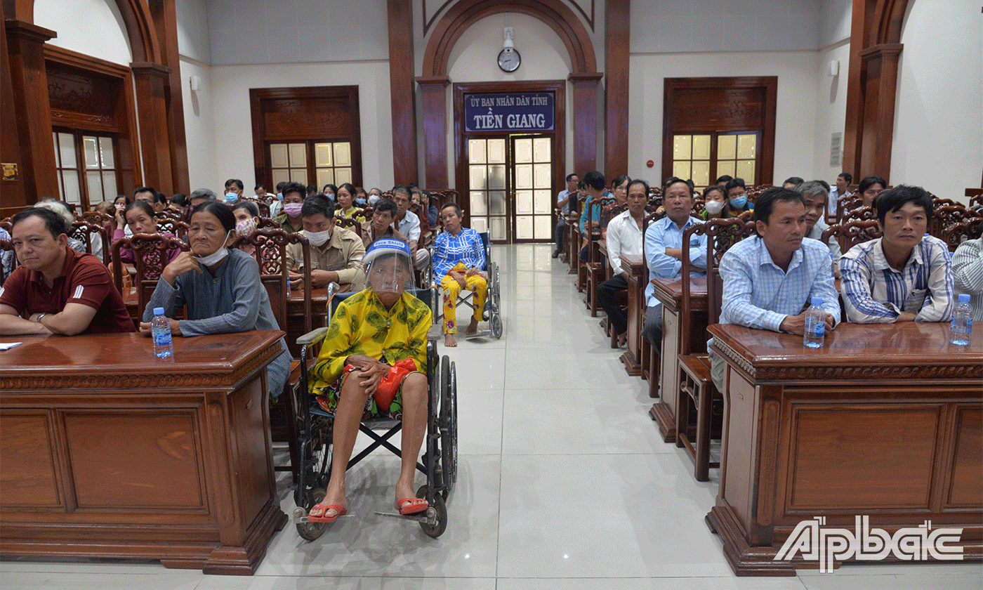 Quang cảnh buổi họp mặt.