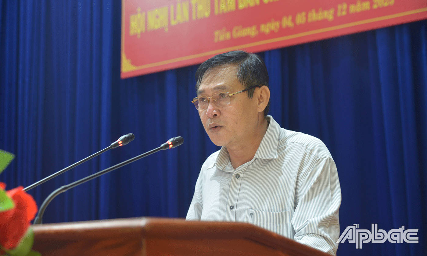 Đồng chí Đỗ Tấn Hùng triển khai dự thảo Chương trình thực hiện Nghị quyết về “Tiếp tục phát huy truyền thống, sức mạnh đại đoàn kết toàn dân tộc, xây dựng đất nước ta ngày càng phồn vinh, hạnh phúc”.