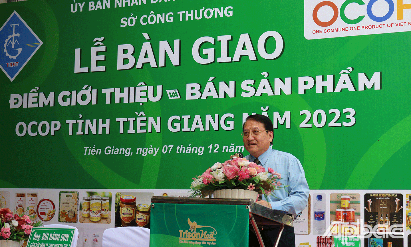 Phó Chủ tịch UBND tỉnh Phạm Văn Trọng phát biểu tại buổi lễ 