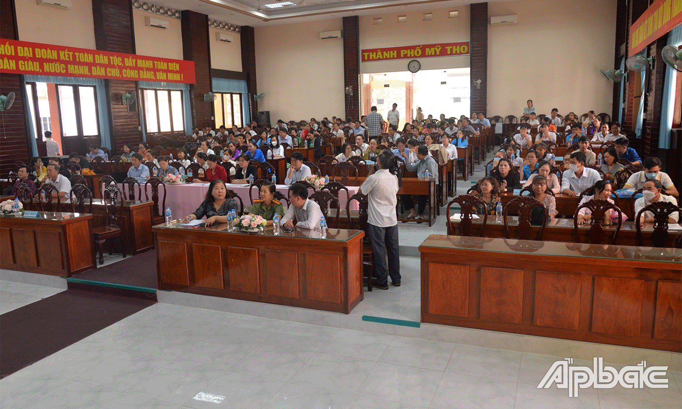 Đại biểu tham dự Hội thi.