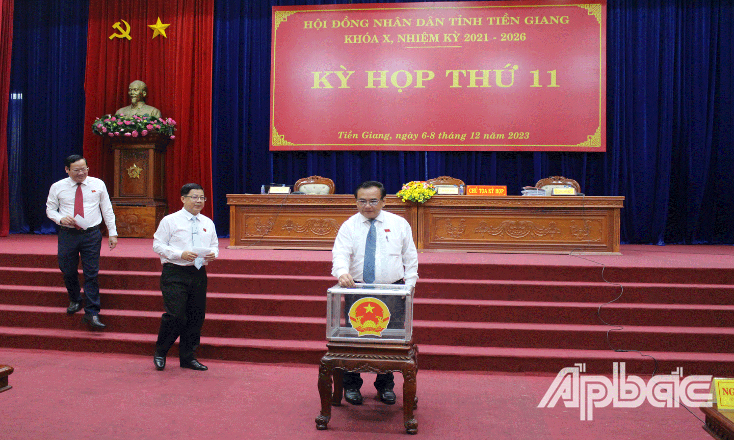 Bỏ phiếu 