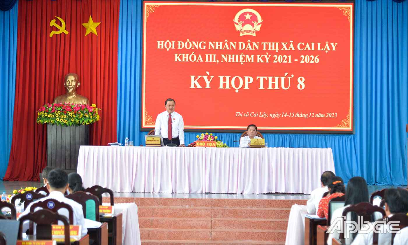 Chủ tọa điều hành Kỳ họp.