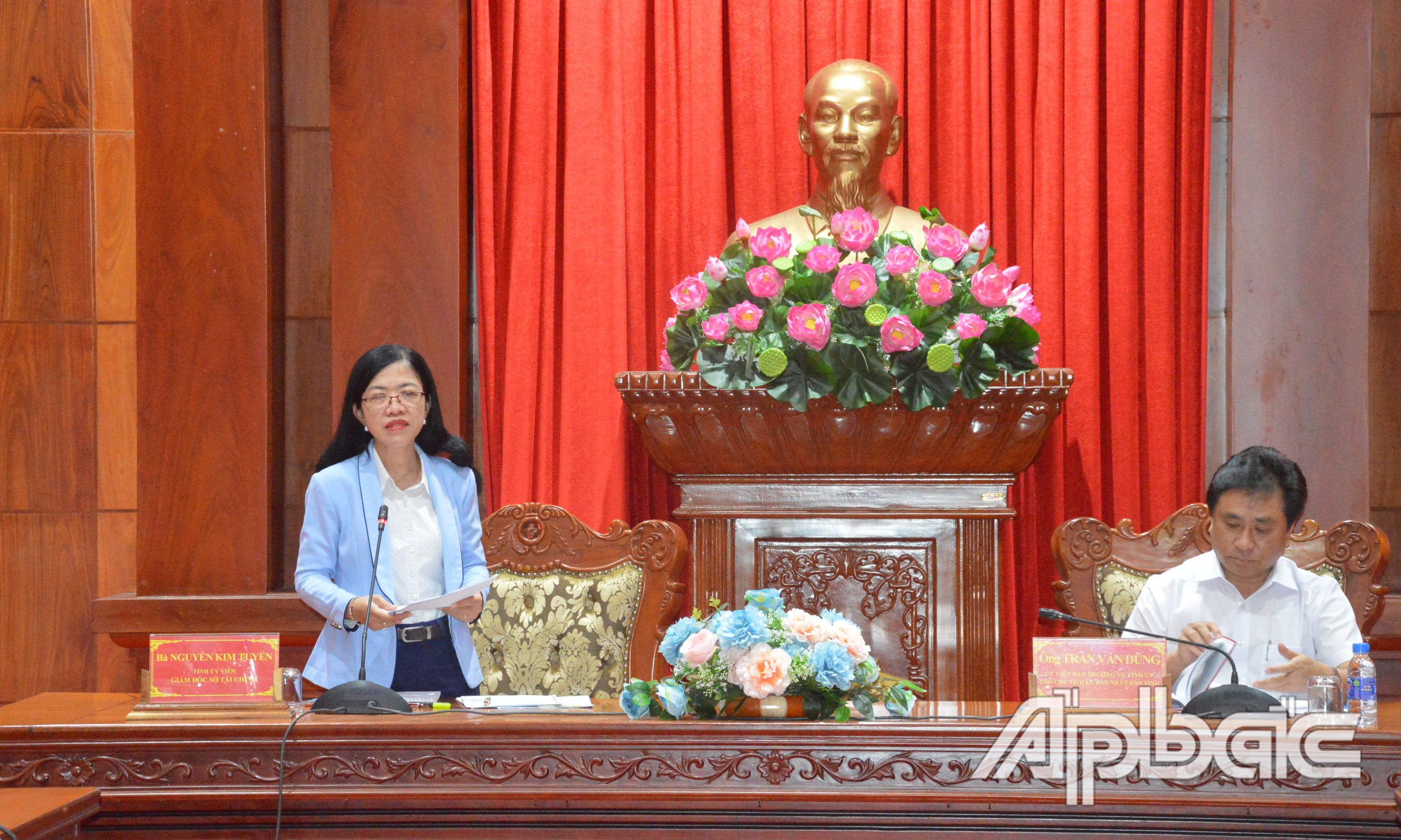 Giám đốc Sở Tài chính Nguyễn Kim Tuyến báo cáo tình hình thu, chi NSNN.