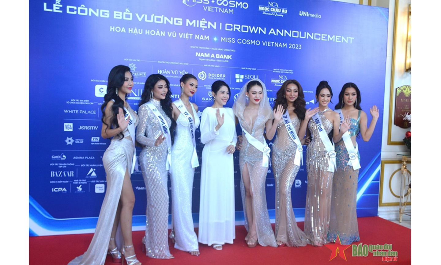 Ban tổ chức giới thiệu vương miện dành cho hoa hậu và á hậu cuộc thi Hoa hậu Hoàn vũ Việt Nam – Miss Cosmo Vietnam 2023.