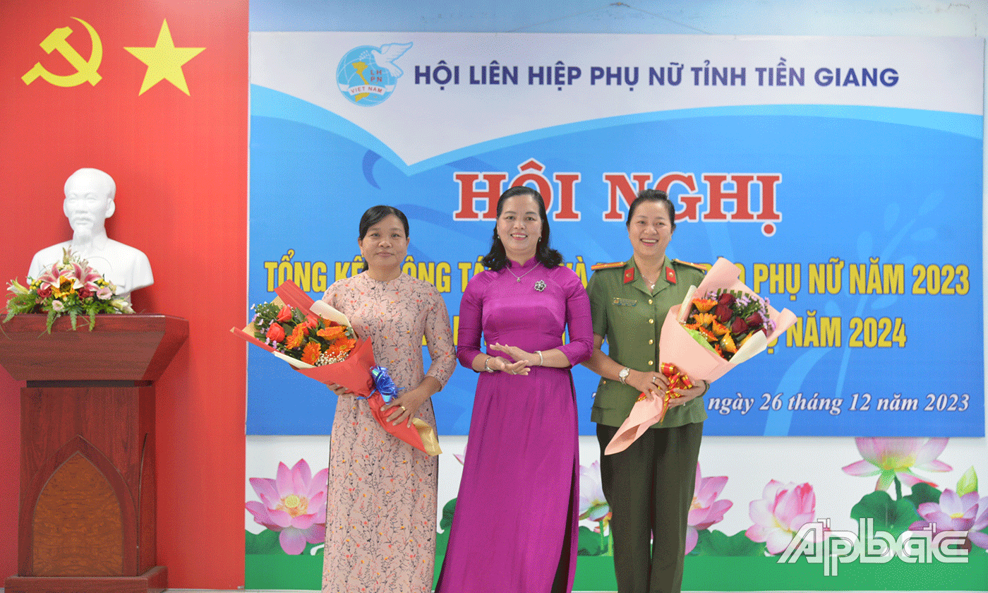 Bầu bổ sung 2 uỷ viên BCH hội LHPN tỉnh nhiệm kỳ 2021-2026.