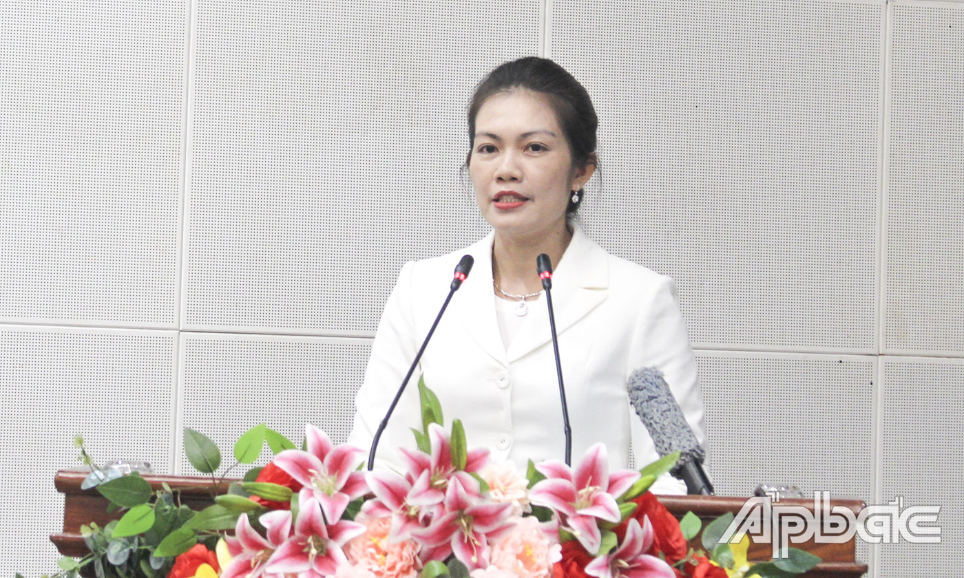 Nguyễn Thị Uyên Trang- TUV- Phó Trưởng Ban Tuyên giáo Tỉnh ủy 