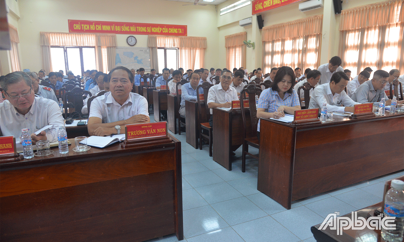 Đại biểu dự hội nghị.