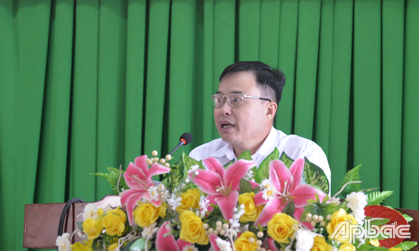 Trưởng Ban Tuyên giáo Huyện uỷ Chợ Gạo Võ Hữu Tốt triển khai kế hoạch học tập chuyên đền năm 2024 về học tập và làm theo tư tưởng, đạo đức, phong cách Hồ Chí Minh.