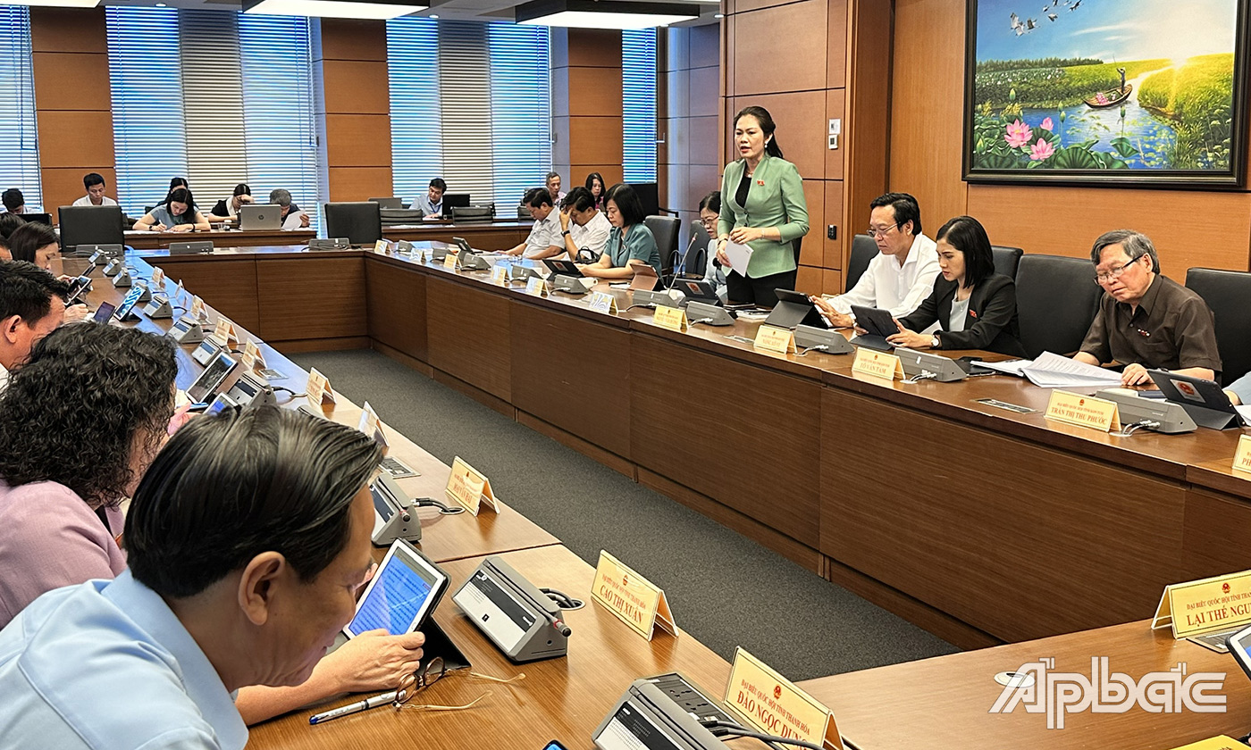 Kỳ họp thứ 5, Quốc hội khóa XV, ngày 9-6, Quốc hội thảo luận tại tổ về dự án Luật Đất đai (sửa đổi);