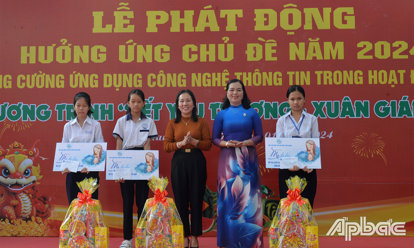 tiếp tục nhận đỡ đầu 5 trẻ mồ côi theo cách thức hỗ trợ hàng tháng giai đoạn 5 năm và hỗ trợ đến năm 18 tuổi