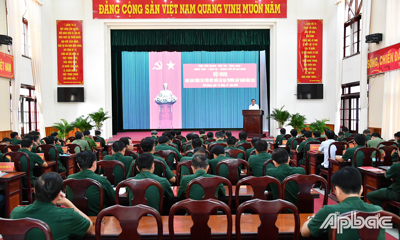 Quang cảnh hội nghị.