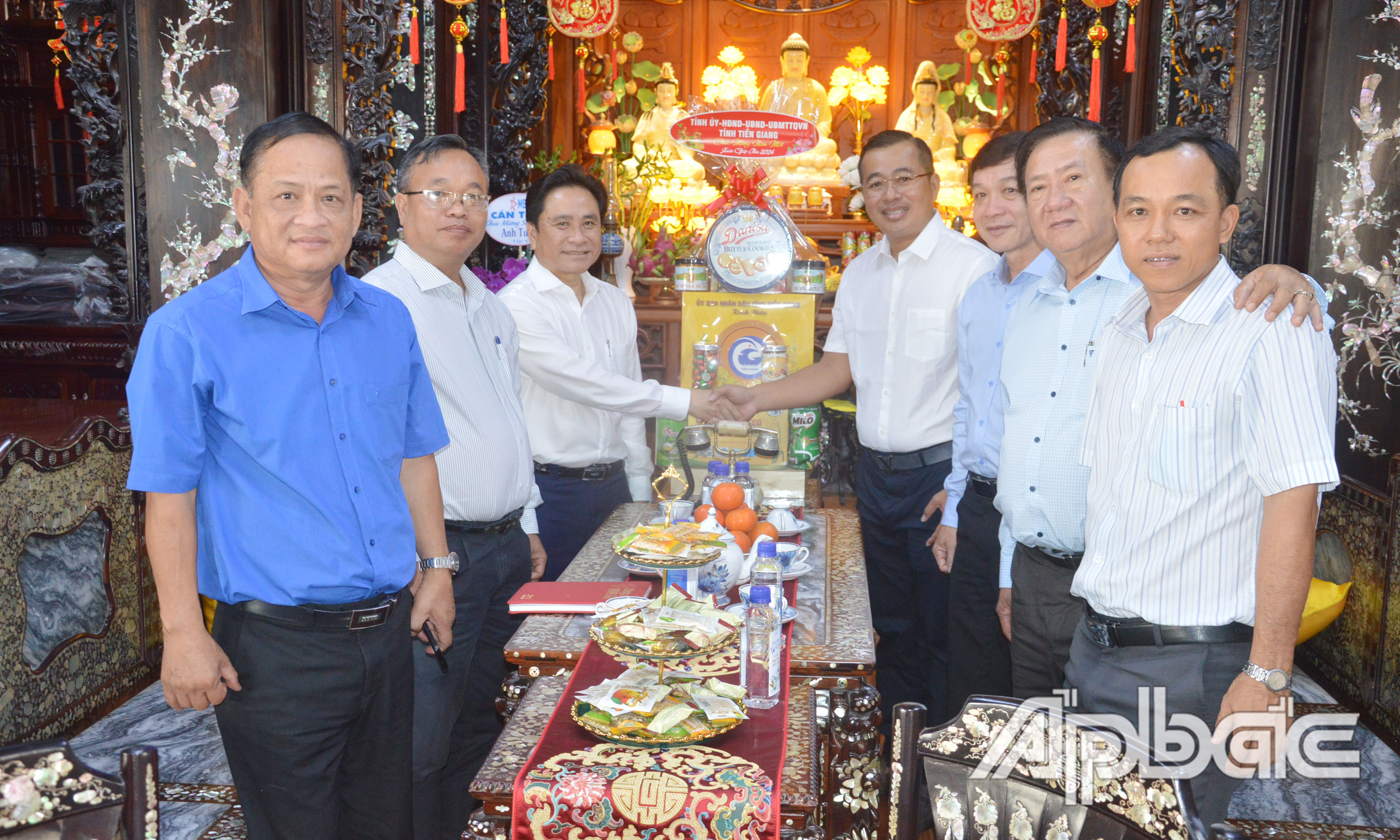 Đồng chí Trần Văn Dũng thăm, chúc tết Công ty TNHH MTV Sản xuất - Thương mại - Dịch vụ Tân Thuận Thành.