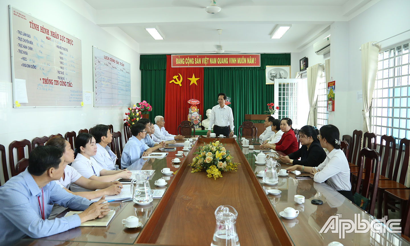 Đồng chí Nguyễn Thành Diệu chia sẽ tại bệnh viện