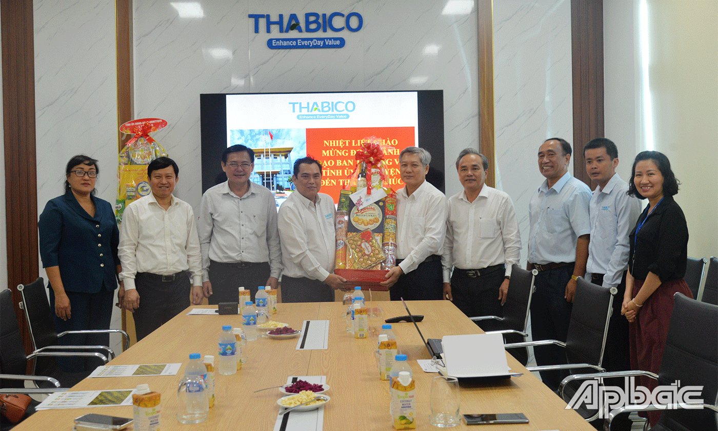 Đoàn thăm, chúc tết Công ty Cổ phần Công nghiệp thực phẩm Thabico Tiền Giang.