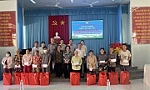 Công ty Trách nhiệm hữu hạn Xăng dầu Hồng Đức: Tặng 1,100 phần quà Tết cho hộ nghèo